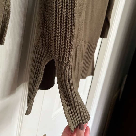 {Chico's} Lace Up V-Neck Knit Sweater in Olive Green - Women's 0 (Small) - Picture 10 of 11